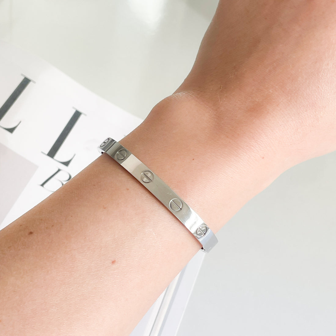 Love Bracelet Medium